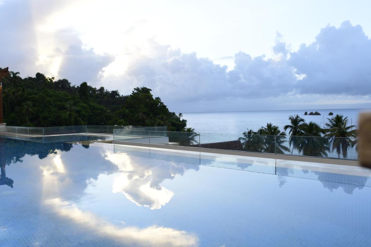 Hacienda Samana Bay Hotel Exterior photo Infinity pool at the resort