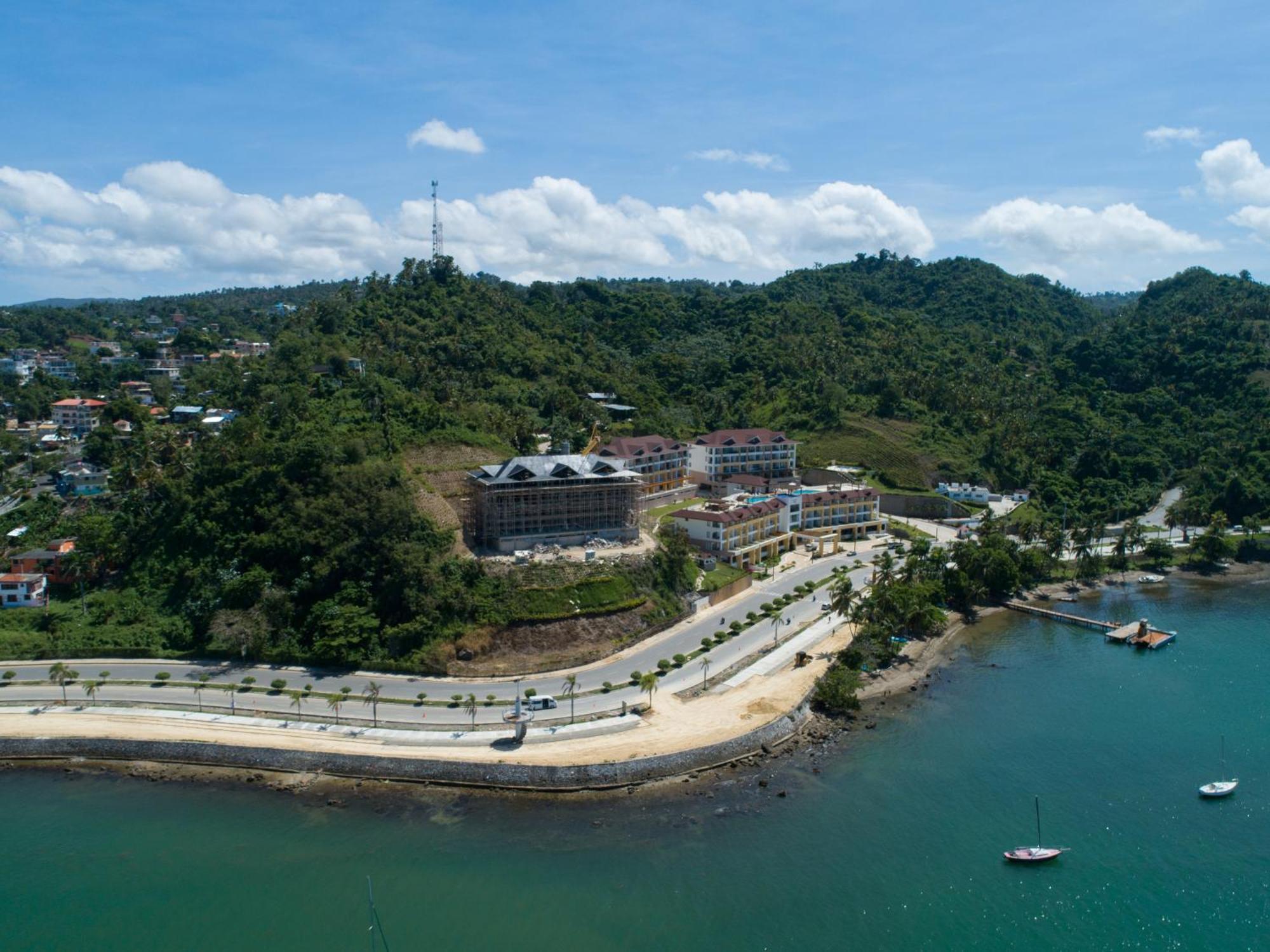 Hacienda Samana Bay Hotel Exterior photo Aerial view of the resort