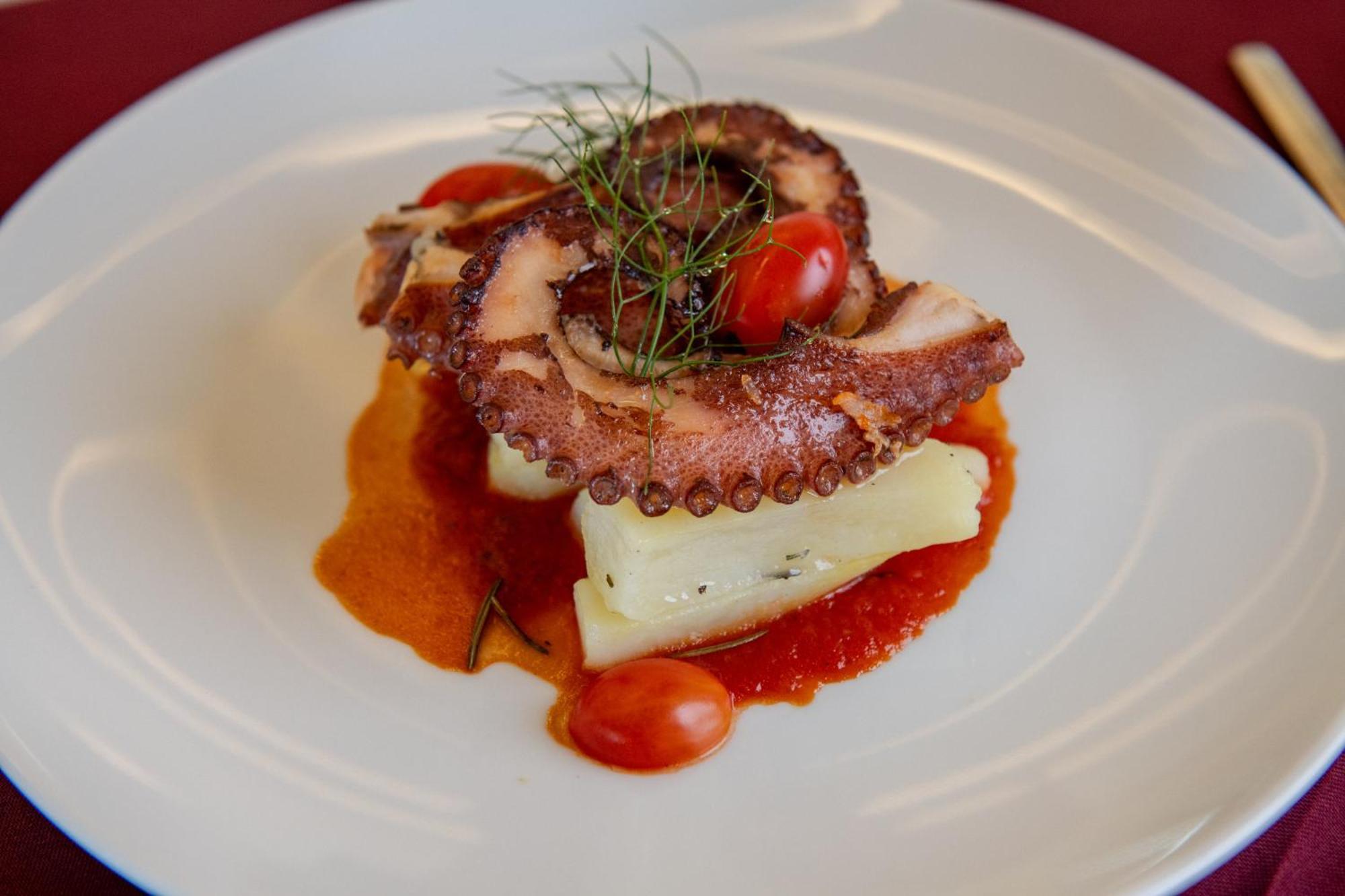 Hacienda Samana Bay Hotel Exterior photo Octopus with potatoes