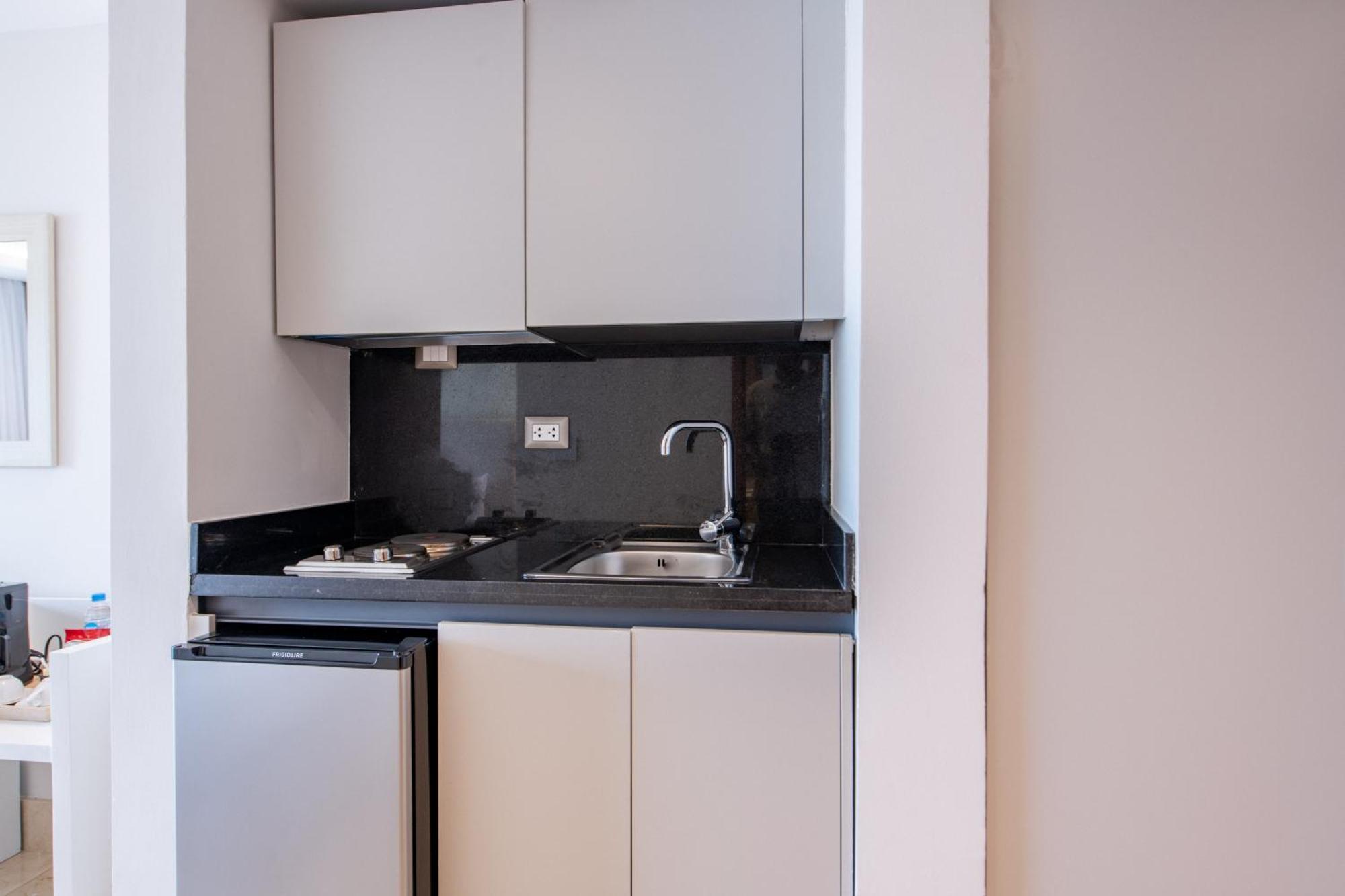 Hacienda Samana Bay Hotel Exterior photo A kitchenette in a studio apartment