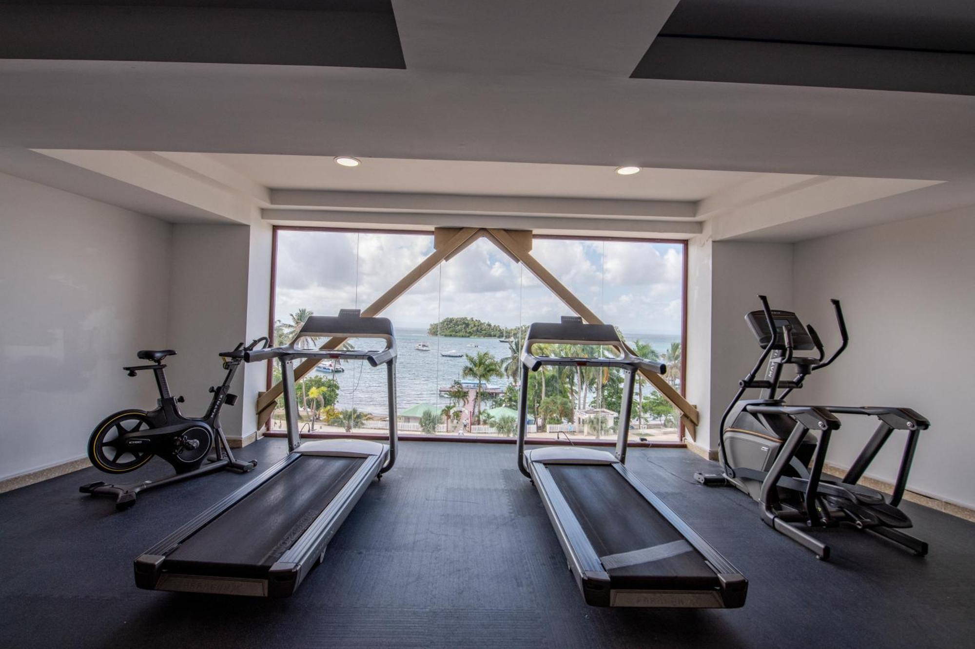 Hacienda Samana Bay Hotel Exterior photo The gym at the hotel