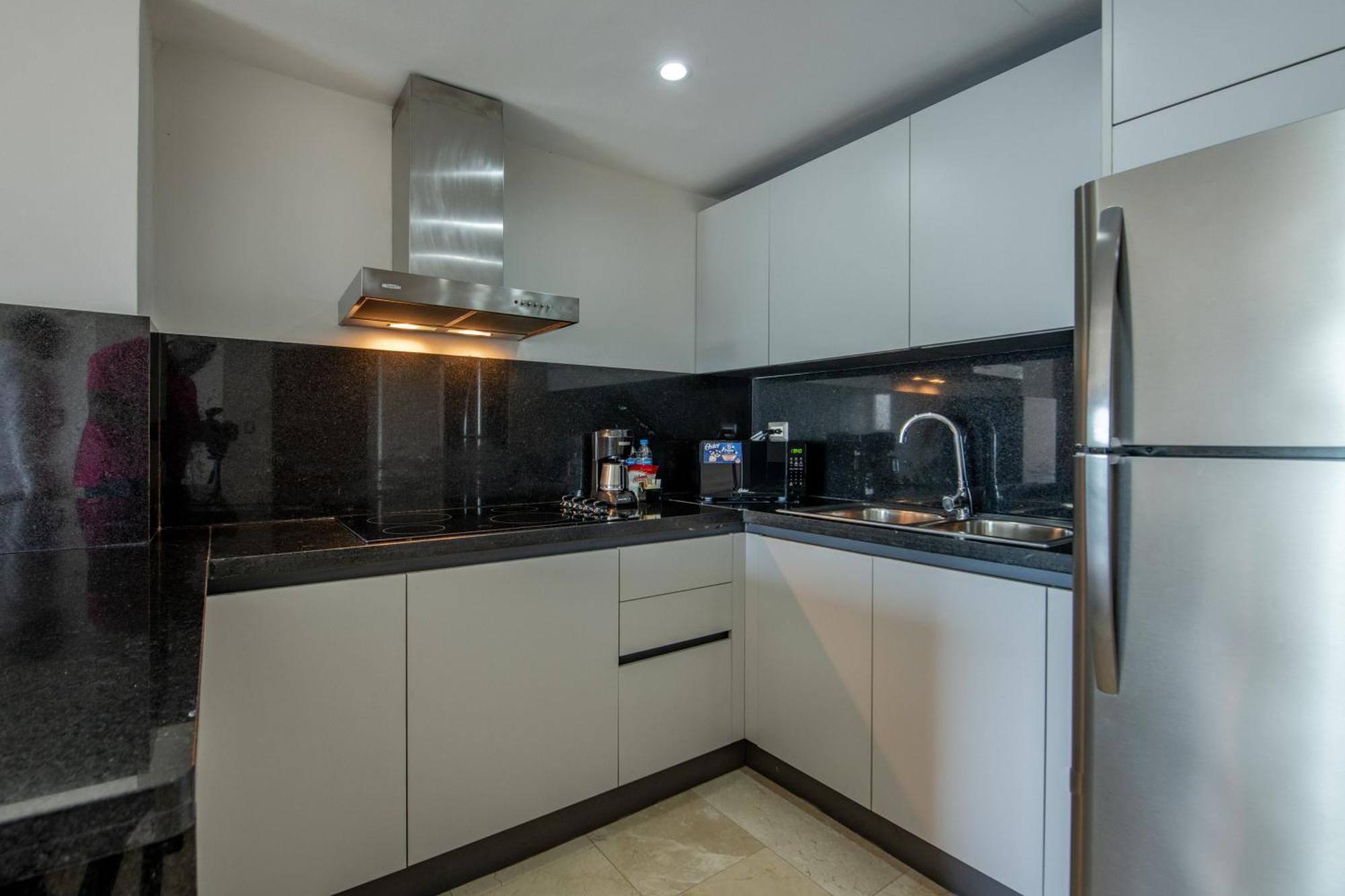 Hacienda Samana Bay Hotel Exterior photo A modern kitchen